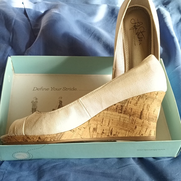 Shoes - Picture 2 of 6